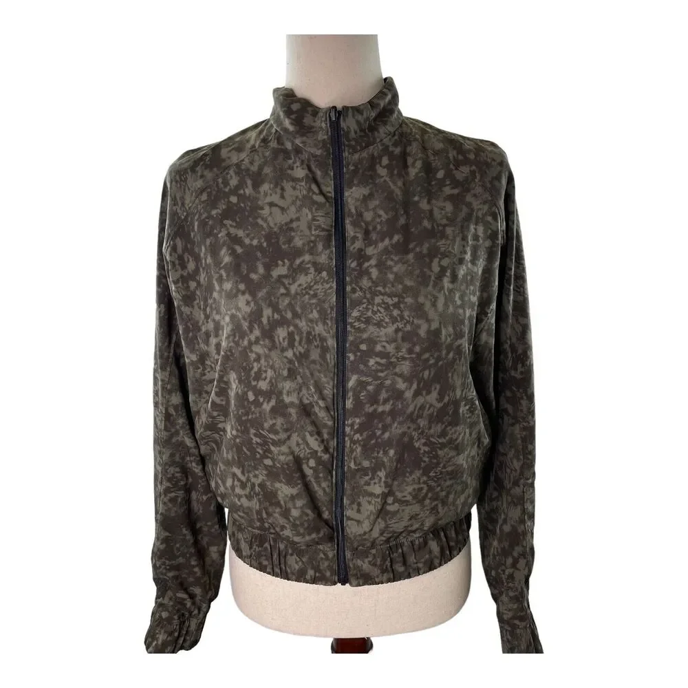 Lululemon Bombs Away Green Camo Black Reversible Windbreaker Sz 4 Bomber Jacket